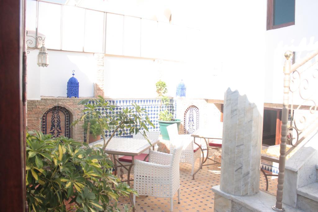 Pasta Plaza Hotel Arzila Exterior foto