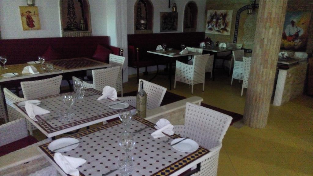 Pasta Plaza Hotel Arzila Exterior foto